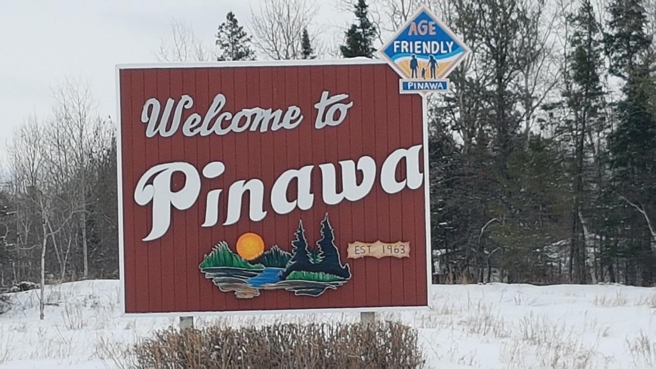 Pinawa Motel Exterior photo